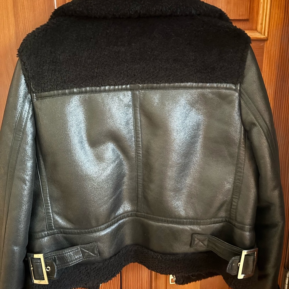 Women's Black Shearling  Faux Leather Jacket - Picture 4 of 5